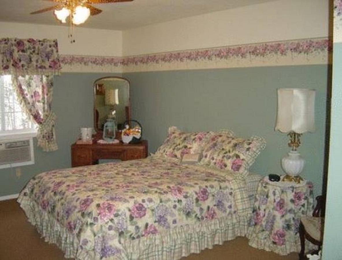 הינטון Mccracken Country Inn מראה חיצוני תמונה